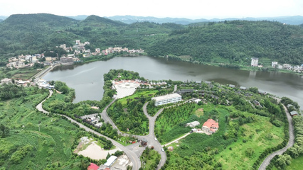 盤州市噠啦仙谷景區(qū):游客紛至沓來 樂享清涼夏日